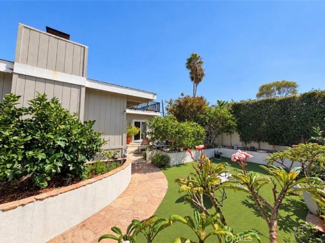 676 Glenneyre Street