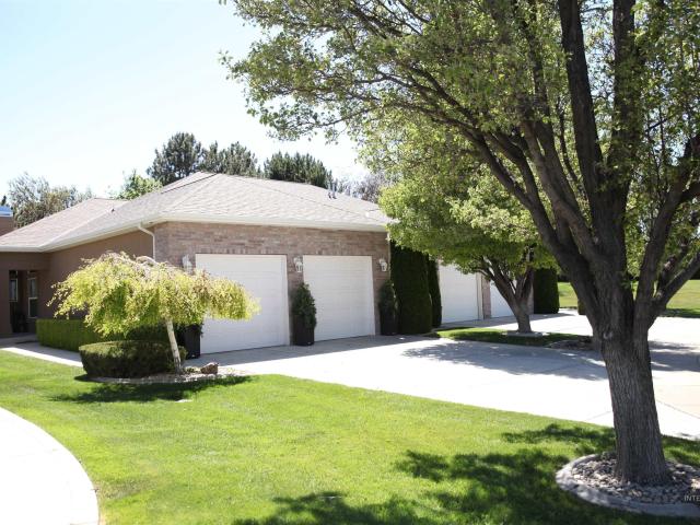 676 Riverview Dr