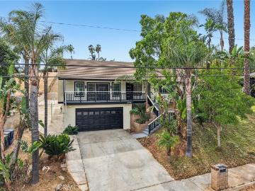 6770 Sandy Lane