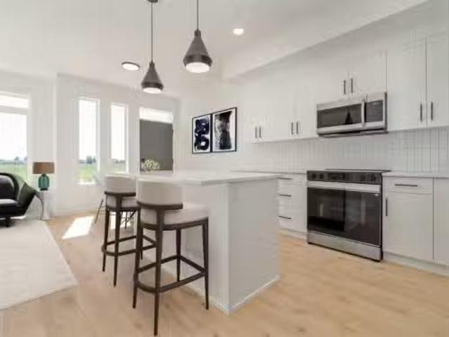 677 Blackwolf Boulevard North, Lethbridge, AB, T1H 7H7 house.