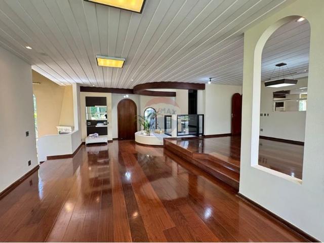 678 Área Útil Casa de Condomínio Alugar, 4 Dormitórios localizado em Alphaville Residencial Dois, Barueri, São Paulo, 06470180 | Brasil
