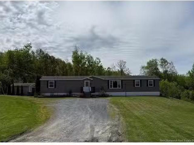 678 Toussaint Rd, Edmundston, NB, E7B 2T8 house for sale Li.