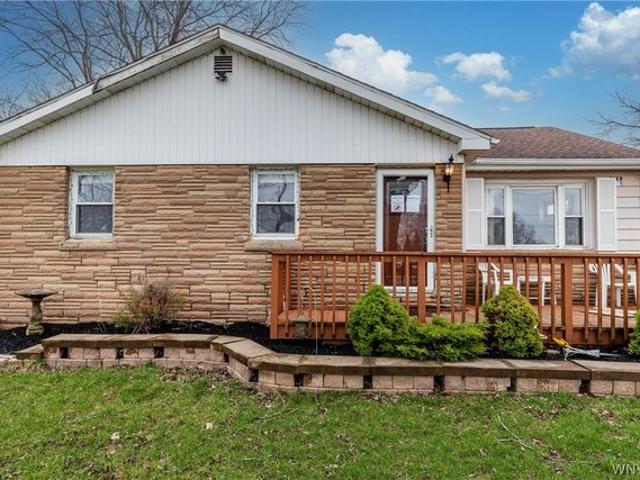 6795 Nash Rd, North Tonawanda, NY 14120