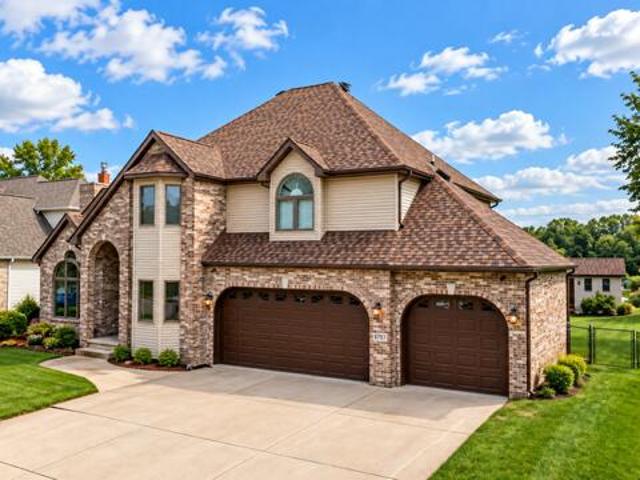 6797 Lakeshore Drive