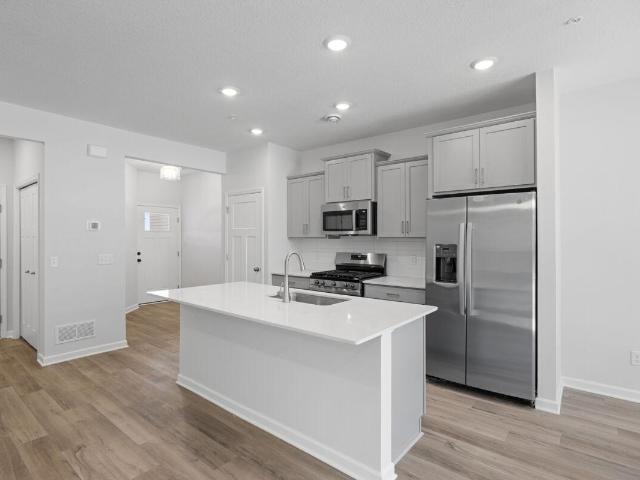 679 Tulare Terrace