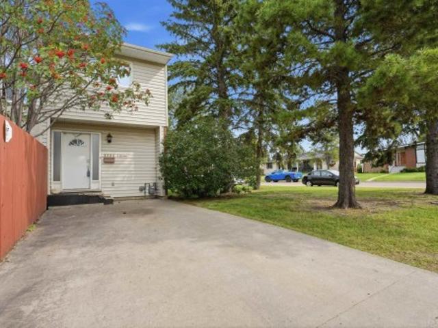 6804 36A Avenue Nw, Edmonton, AB, T6K 1S3 townhouse for sale | Listing ID E4505 | Royal LePage
