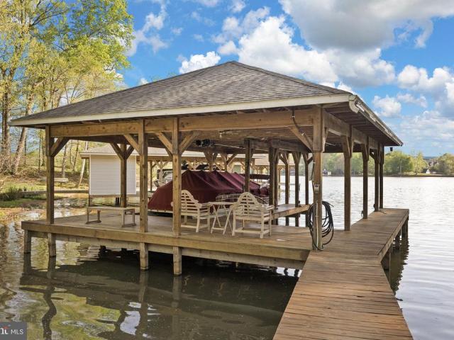 6808 john taylor ln