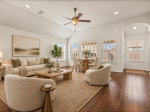 6800 Catania Loop