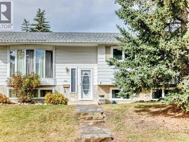 6803 Dalmeny Gate Nw, Calgary, AB, T3A 1T5 house for sale | Listing ID A2351 | Royal LePage