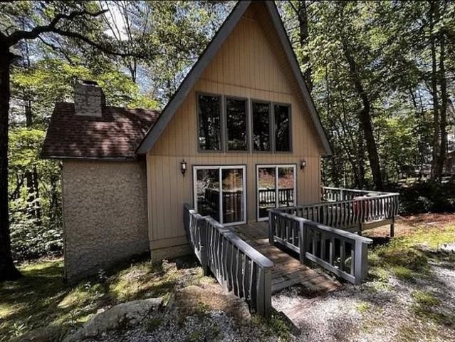 680 Chalet Village Dr, Dillard, GA 30537