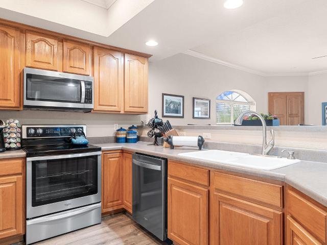 680 Emerald Pointe Drive # 1