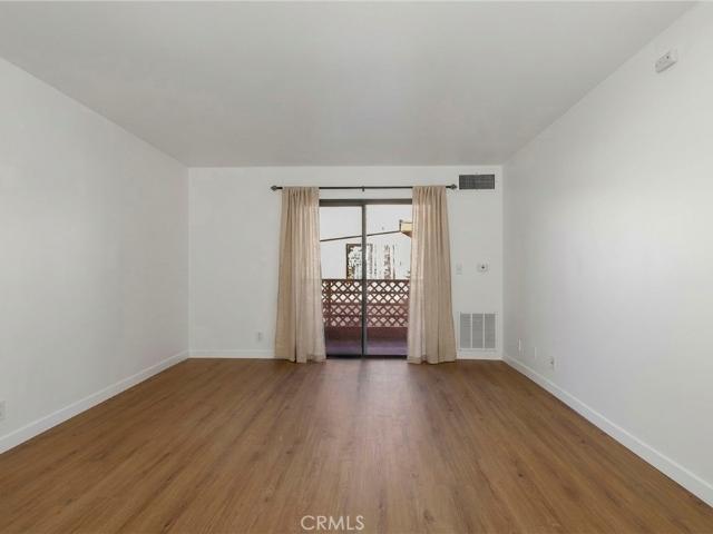 6815 Remmet Ave, Unit 311, Canoga Park, CA 91303 | MLS #BB25273