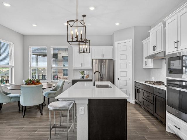 6816 Empresa Dr