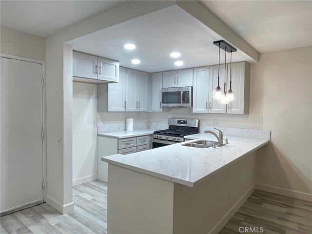 6825 Alabama Ave Unit 317, Canoga Park, CA 91303