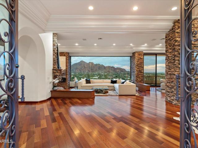 6827 N Highlands Dr, Paradise Valley, AZ