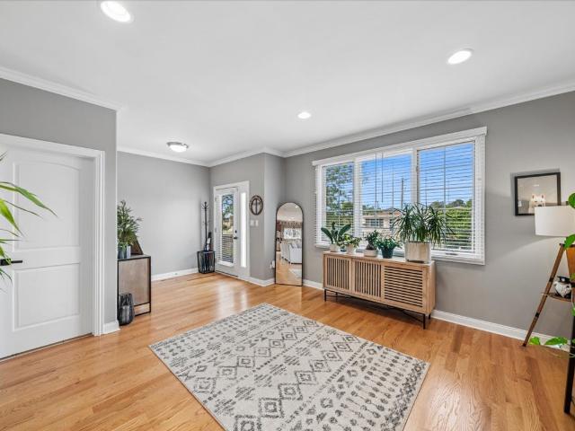6829 W 64th Place