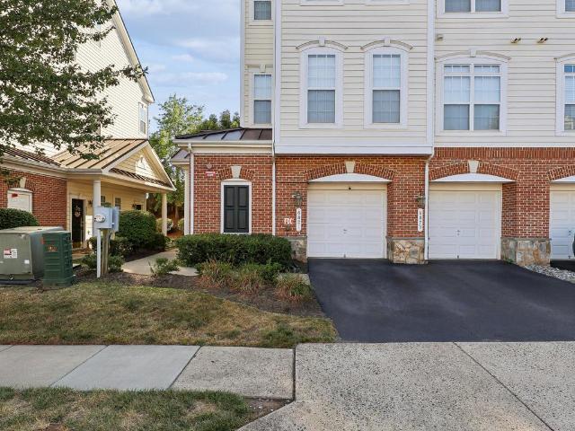 6821 Hampton Bay Ln, Gainesville, VA 20155 | MLS #VAPW2118