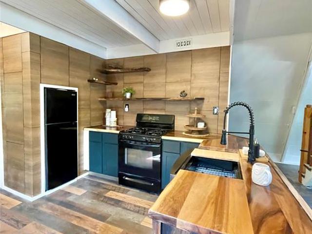 6822 Arapahoe Trail