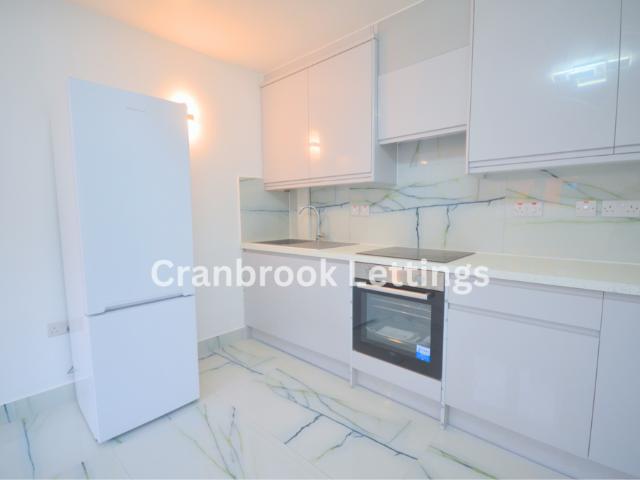 682, 682a Cranbrook Road, London, IG6 1HN, United Kingdom | 3 bed apartment for rent #140800983 | Rentberry