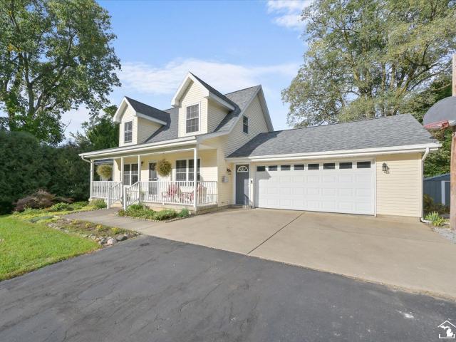 682 Saline Street