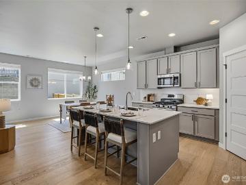 6834 46th Street NE
