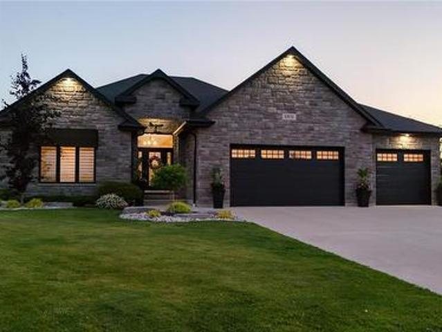 6831 Creekside Drive, Plympton Wyoming, ON, N0N 1E0 house for sale | Listing ID 26016 | Royal LePage