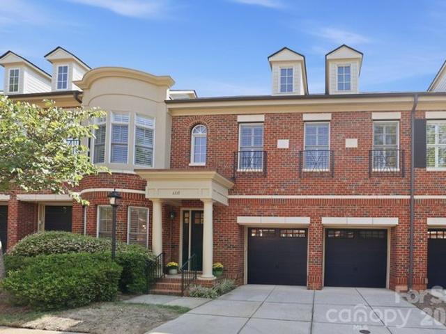 6831 Louisburg Square Ln, Charlotte, NC 28210