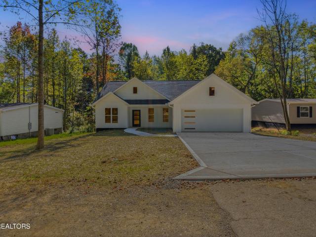 683 Hen Valley Rd