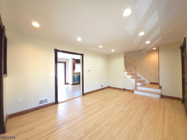 683 Mill St
