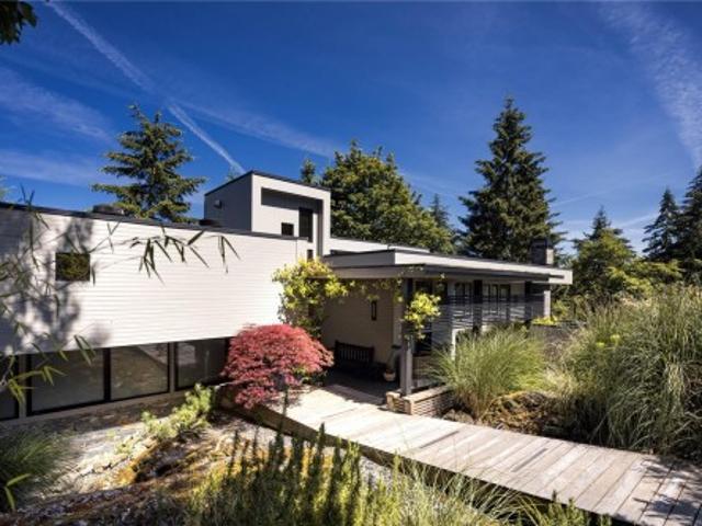 683 Steamer Dr, Central Saanich, BC, V9E 2A1 house for sale | Listing ID 1039 | Royal LePage