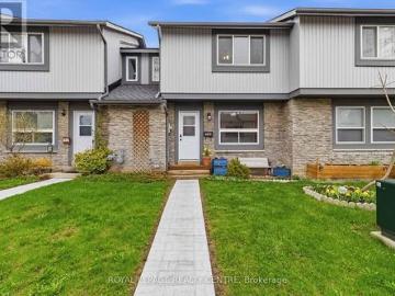 Townhouse for sale in Halton - Garden, Fireplace
