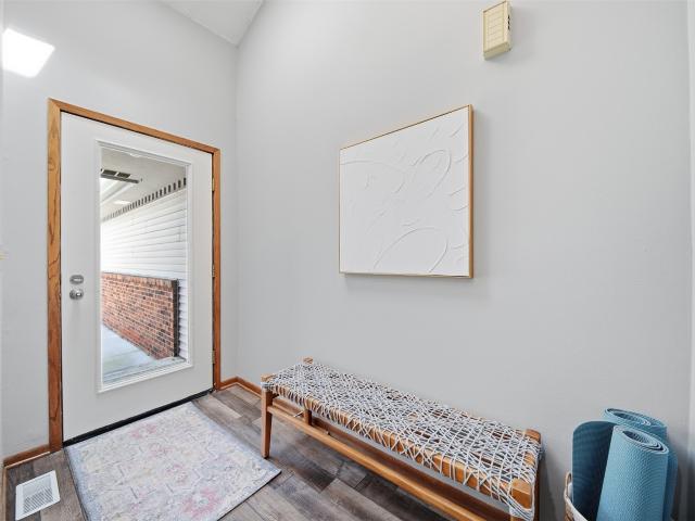 6846 Oakwood Drive