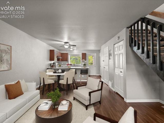6848 Ravencrest Drive