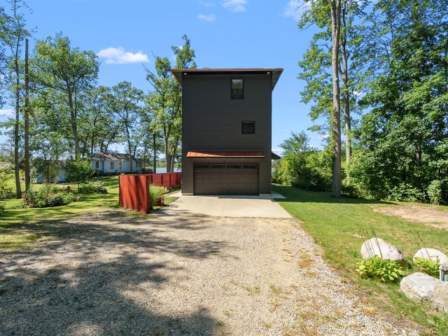 6840 Flower Drive