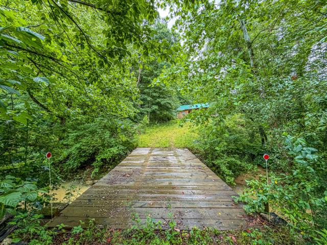 684 Lower Twin Road