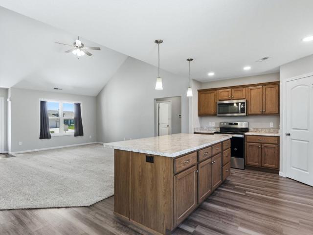 684 S Cottonwood Court