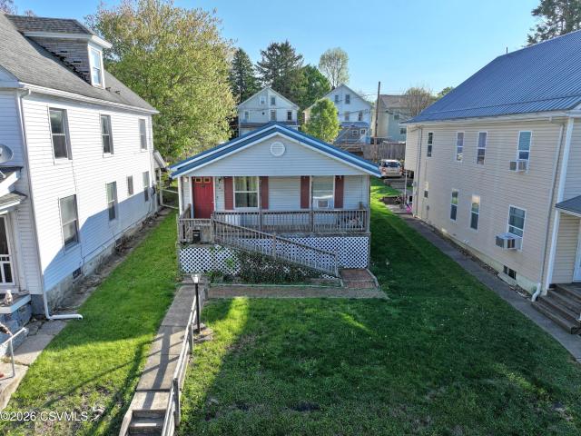 684 QUEEN Street