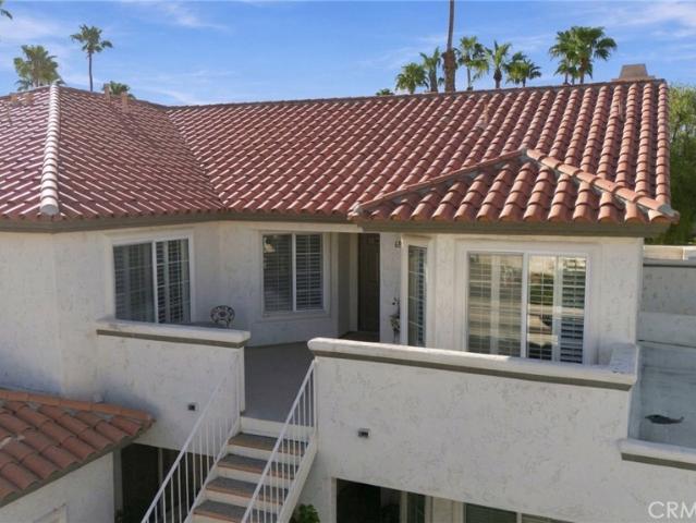 684 Vista Lago Circle N