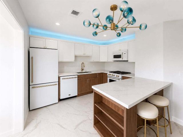 68570 Morton Drive # 204