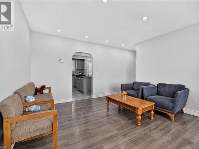 685717 HWY 2 Unit# Right Side, Woodstock, Ontario, N4S7V9