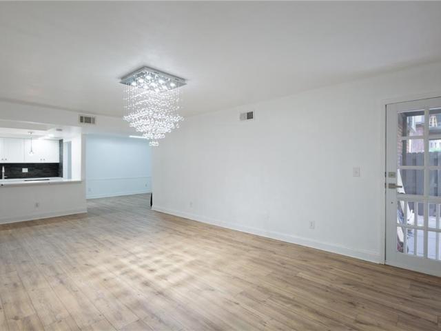 6851 Roswell Road I11