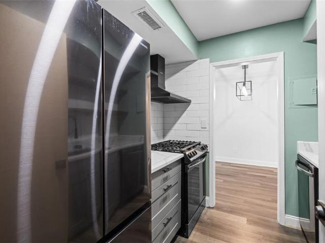 6851 Roswell Road N10