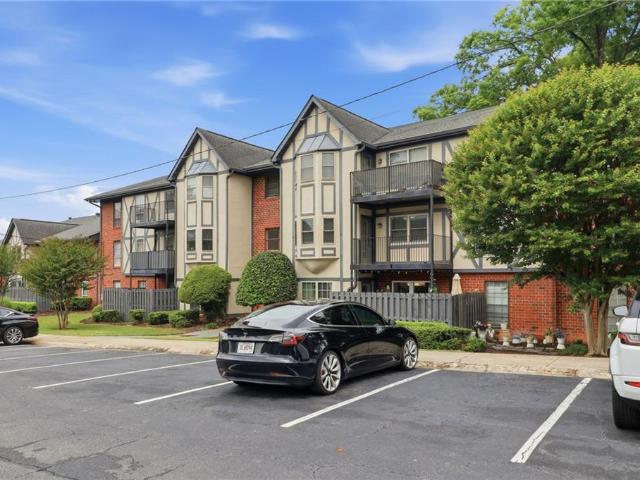 6851 Roswell Rd, Unit B13, Atlanta, GA 30328 | MLS #7760
