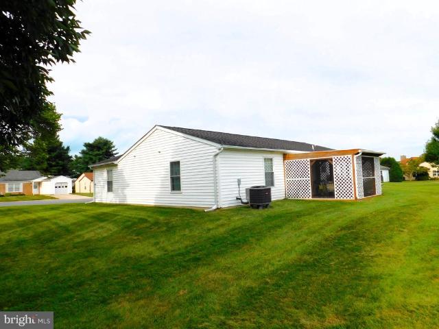 6853 Buckthorn Court