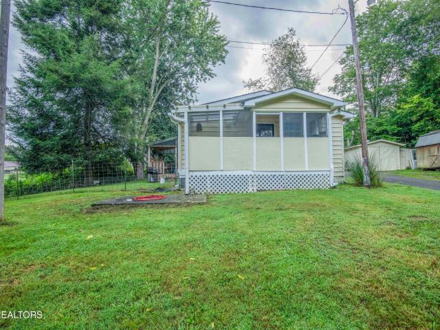 685 Foster Rd