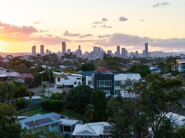 685m² Opportunity with City Views