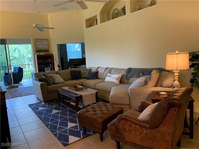 6864 Ascot Drive Unit 5 201, Naples, US, FL