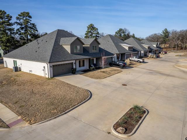 6862 Lazy Vale Ct, Tyler, TX 75703 | MLS #26004