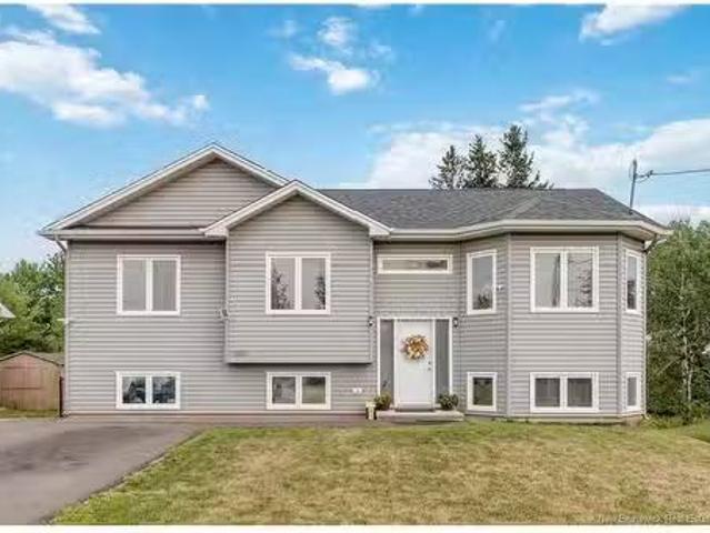 686 688 Chartersville Rd, Dieppe, NB, E1A 1K8 house for sale.