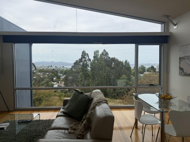 6/86 Upper Fitzroy Crescent, 7004, South Hobart